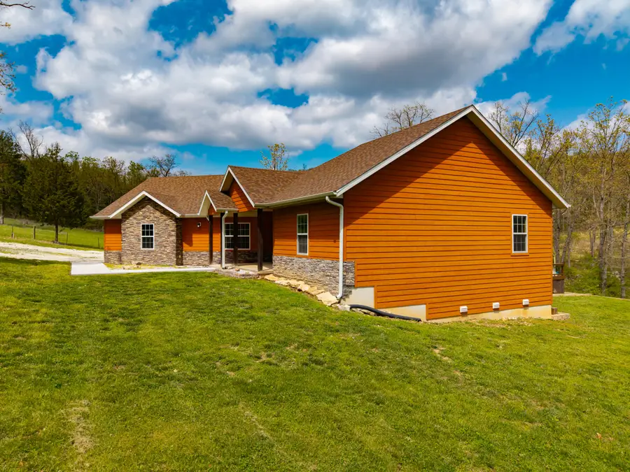 633 E Mountain Drive, Bruner, MO 65620 - #2