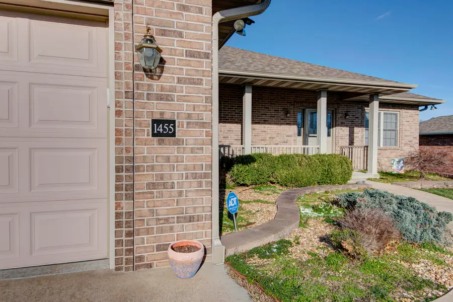 1455 S Mission Avenue, Bolivar, MO 65613 - #2