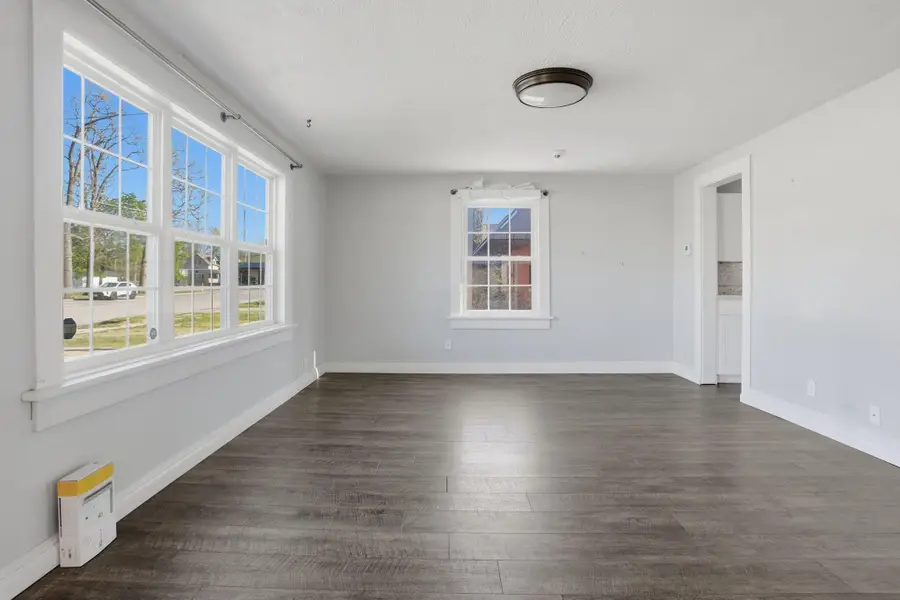 417 S Park Avenue, Aurora, MO 65605 - #3