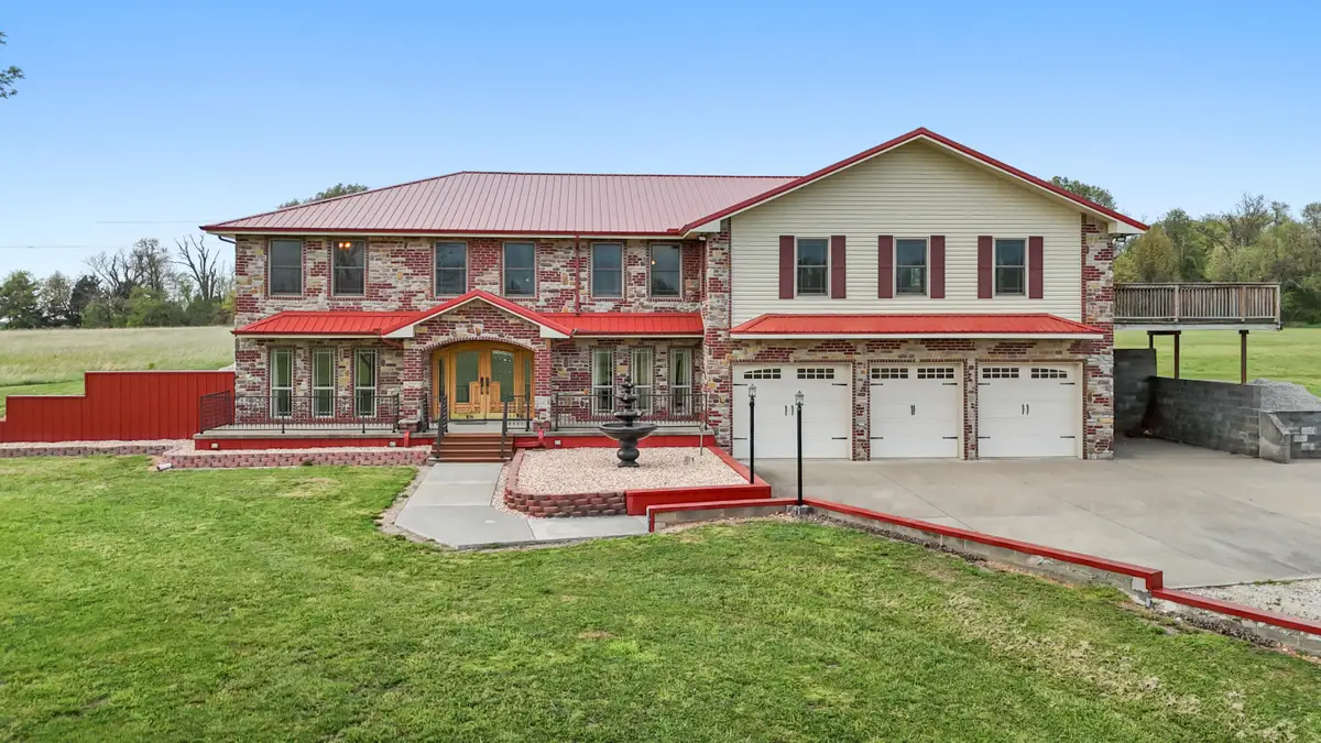 19348 State Highway 76, Cassville, MO 65625 - #1