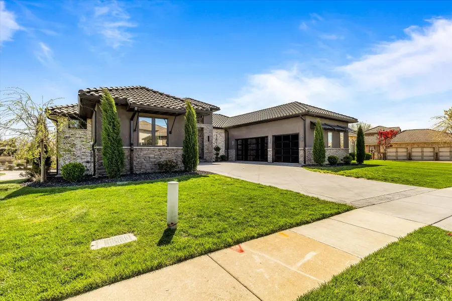 3810 E Knollwood Drive, Ozark, MO 65721 - #3