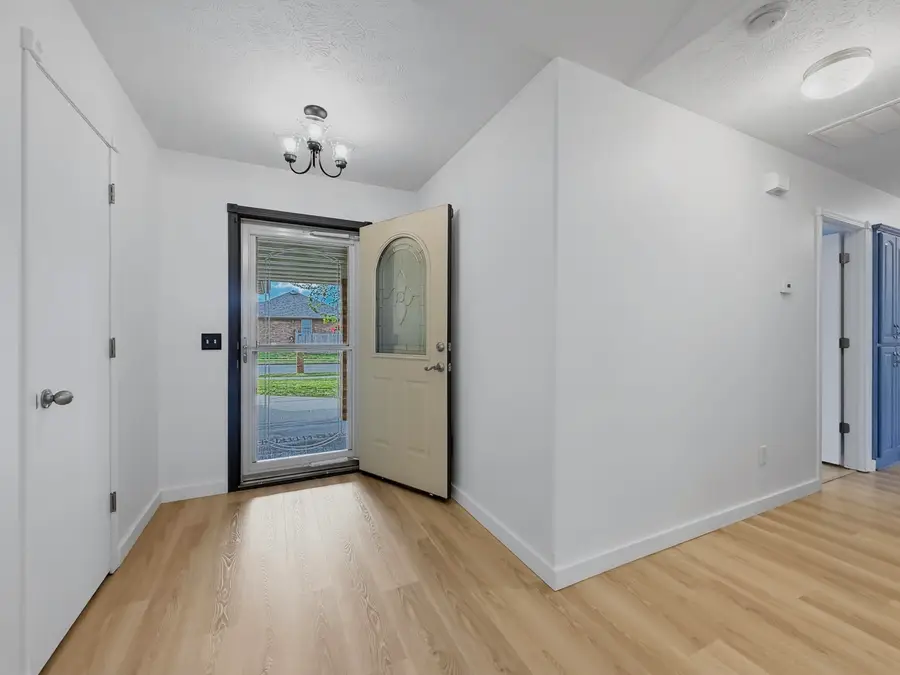 338 S Canton Avenue, Springfield, MO 65802 - #2