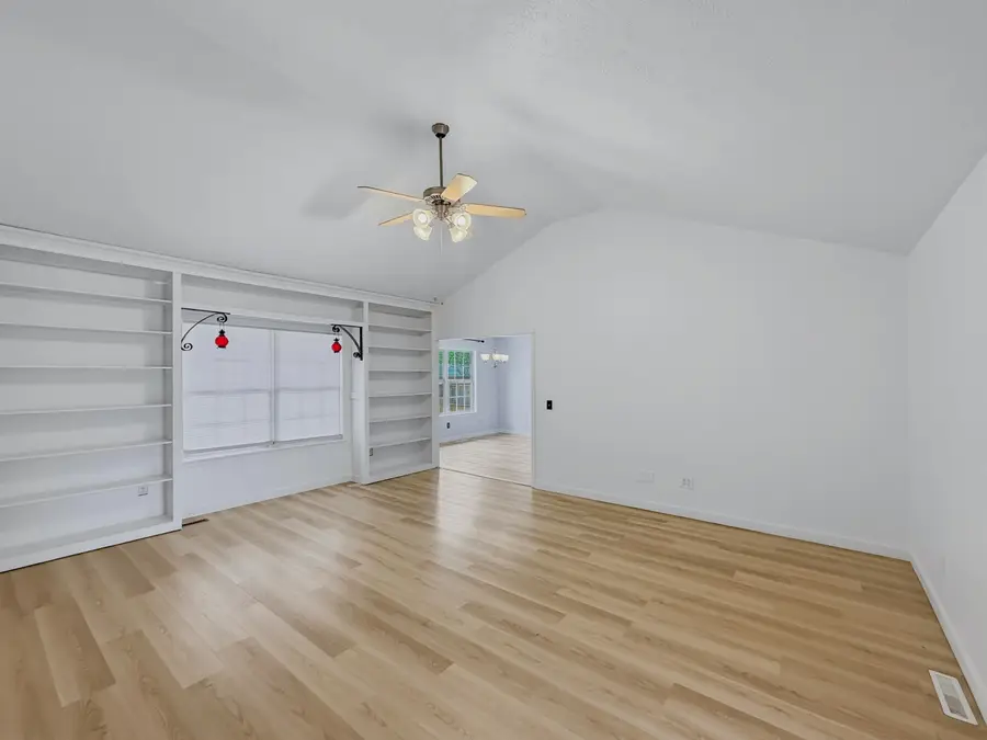 338 S Canton Avenue, Springfield, MO 65802 - #3