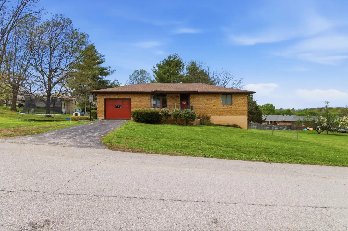 423 Jeanne Drive, Mount Vernon, MO 65712 - #1