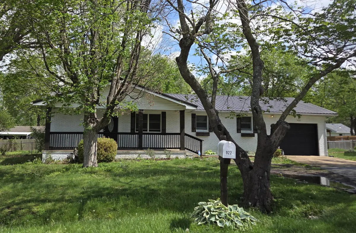 922 S Spruce Street, Buffalo, MO 65622 - #1