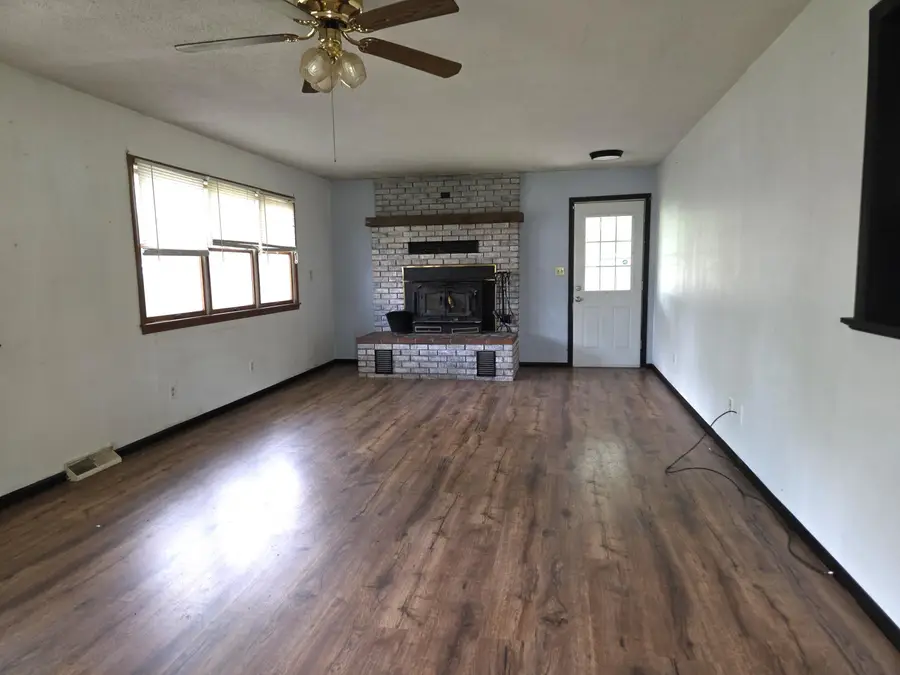 922 S Spruce Street, Buffalo, MO 65622 - #2