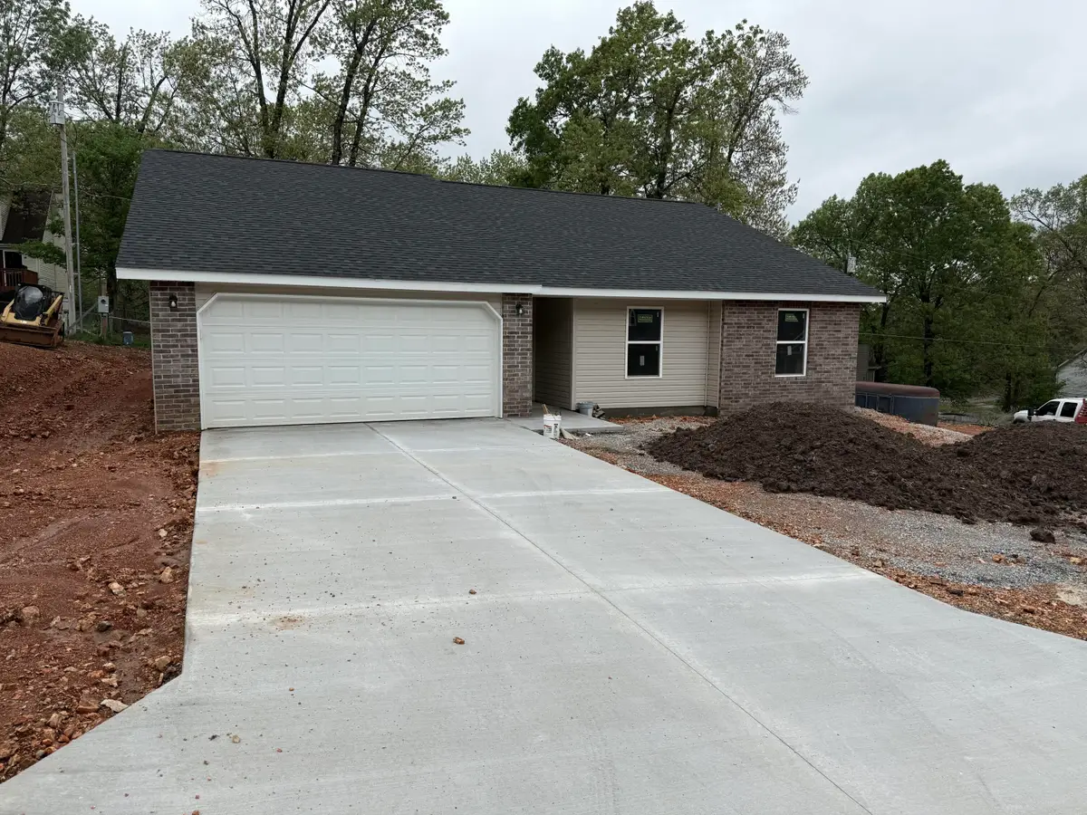 2004 Sally Ann Avenue, Neosho, MO 64850 - #1