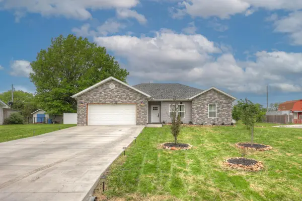 1925 Wynwood Drive, Carthage, MO 64836