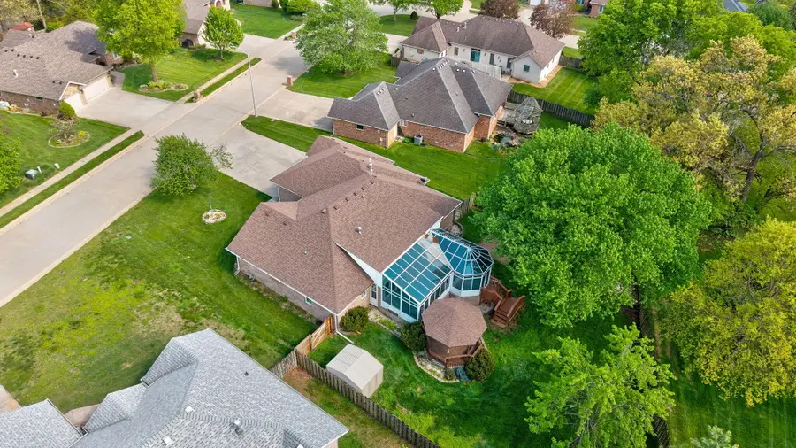 2765 S Marlborough Avenue, Springfield, MO 65807 - #2