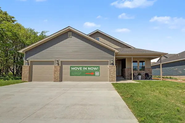 1491 E Charlton Street, Republic, MO 65738