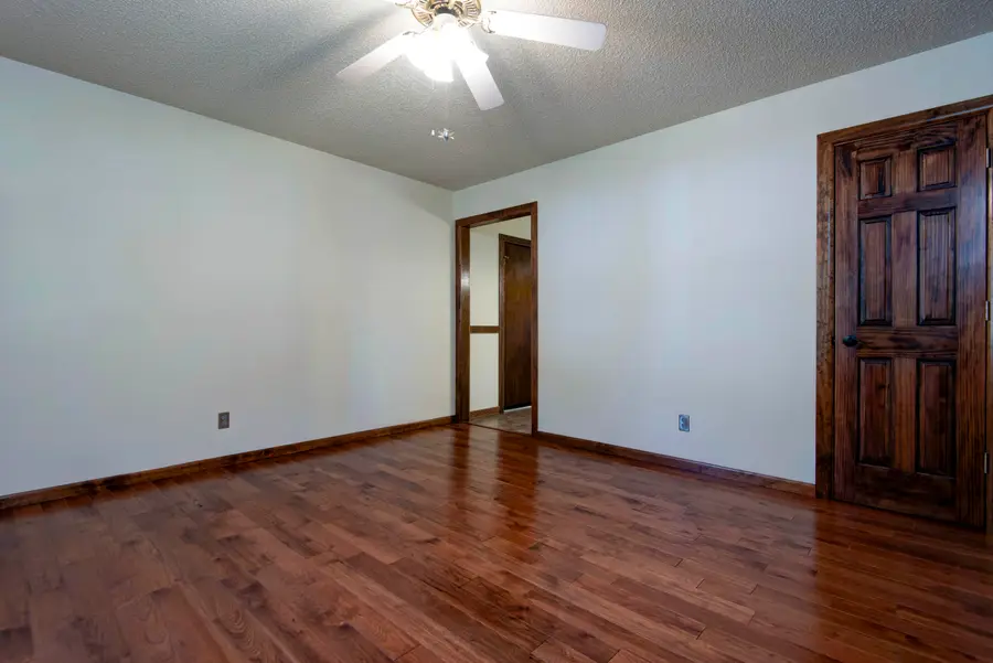 4104 S Meadowlark Drive, Springfield, MO 65807 - #3