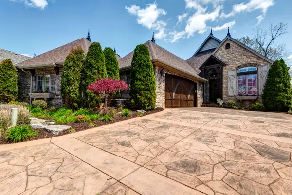 6320 S Creeksedge Drive #B, Ozark, MO 65721