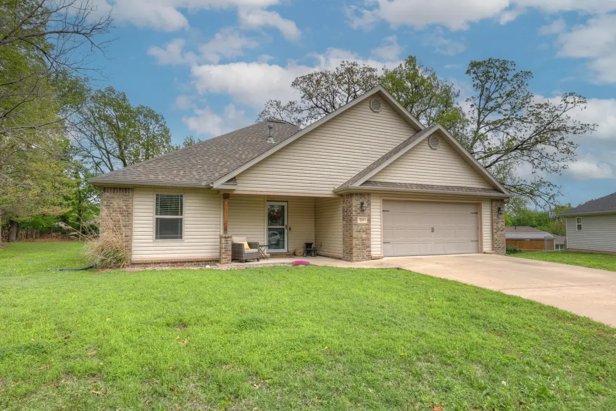 211 N Saint Clair Court, Joplin, MO 64801 - #1