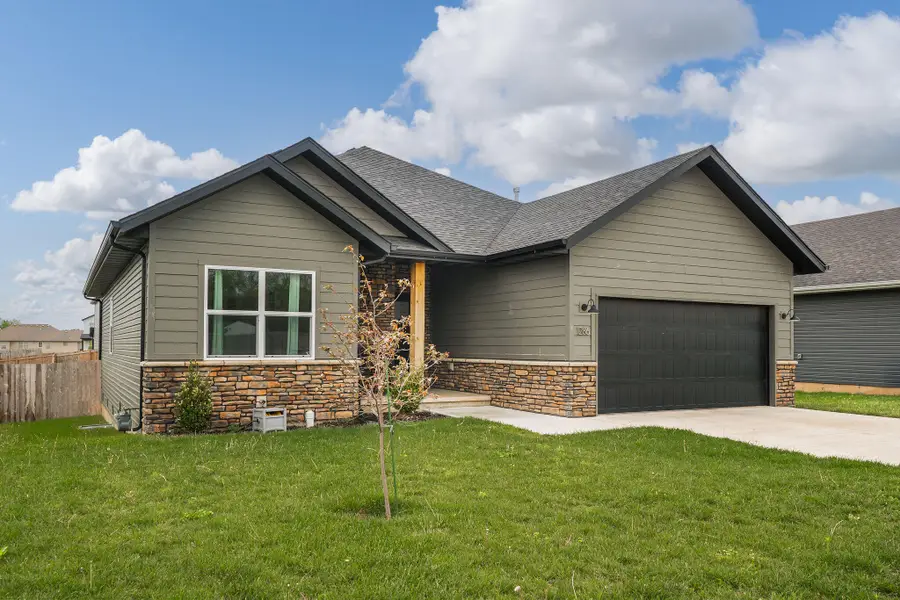 1286 S Birch Avenue, Springfield, MO 65802 - #2