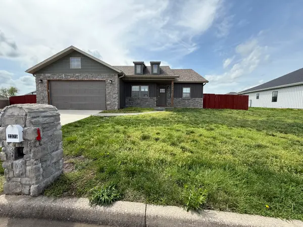 2375 S Sedona Court, Bolivar, MO 65613