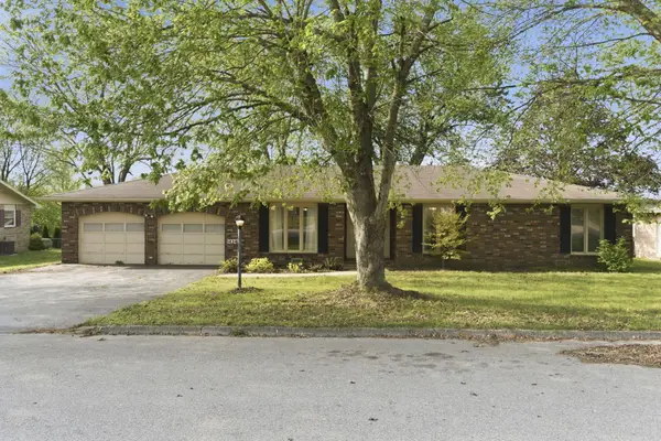 1424 E Laverne Street, Bolivar, MO 65613