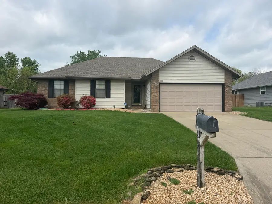 579 S Bradford Avenue, Nixa, MO 65714 - #2