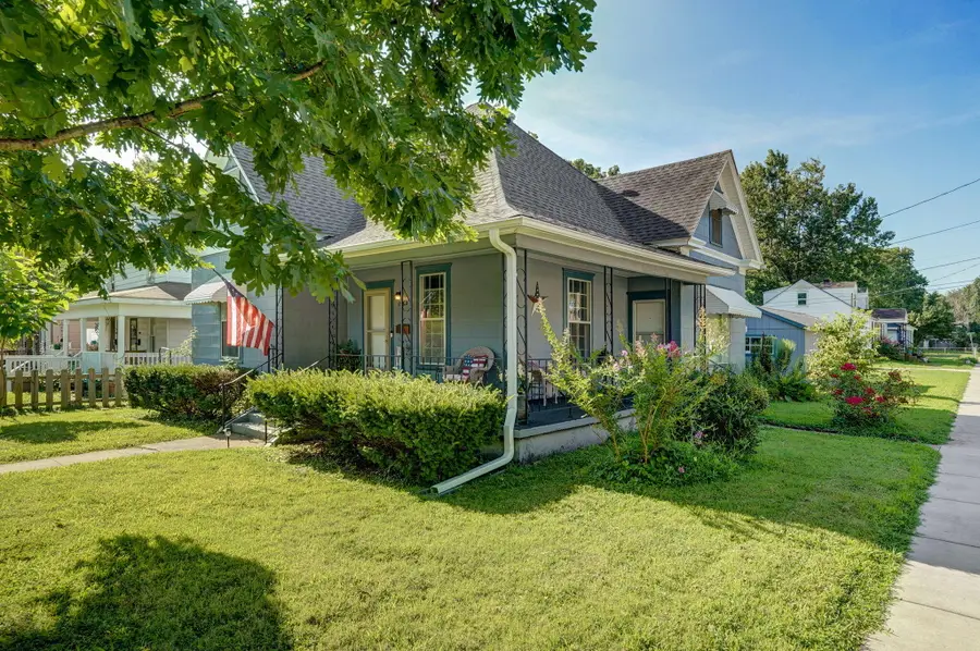 1462 E Mcdaniel Street, Springfield, MO 65802 - #2