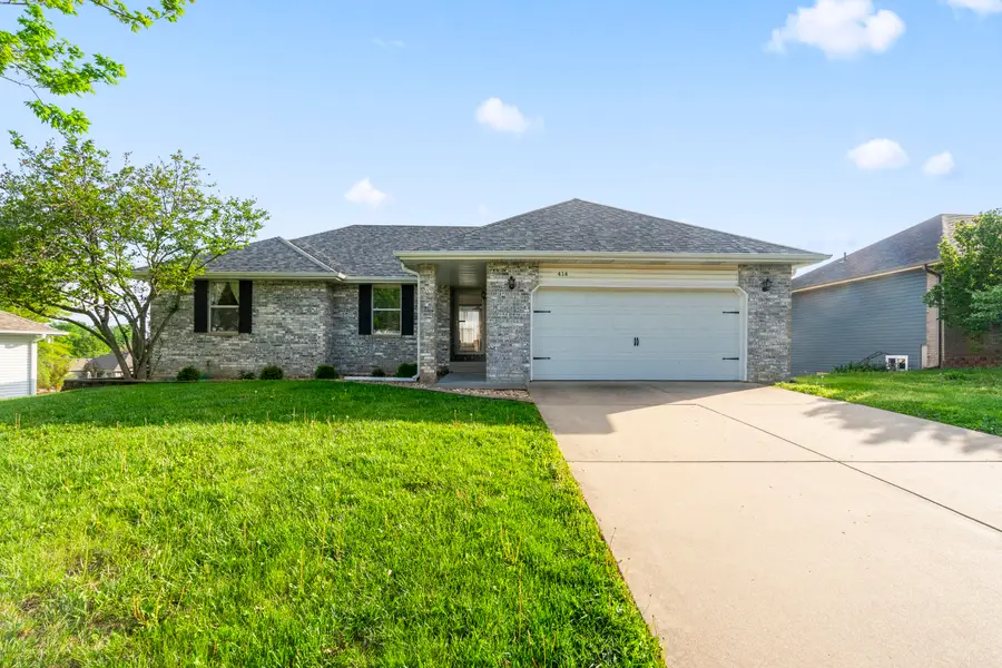 414 W Chestnut Road, Nixa, MO 65714 - #2