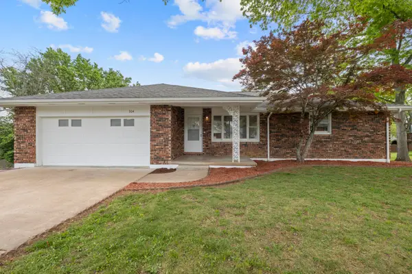 304 Greenbrier Lane, Hollister, MO 65672