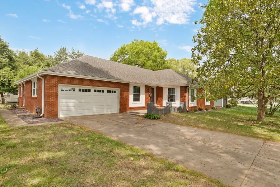 1919 E Meadow Drive, Springfield, MO 65804 - #3