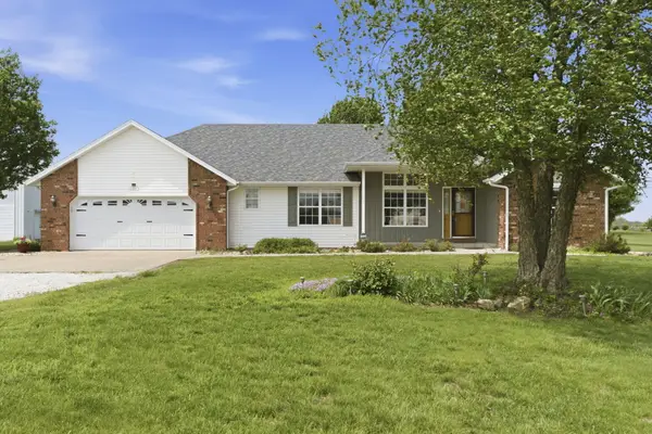 125 Hog Creek Road, Ozark, MO 65721