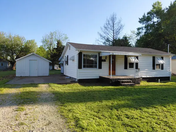 329 E Thurman Avenue, Mt Vernon, MO 65712