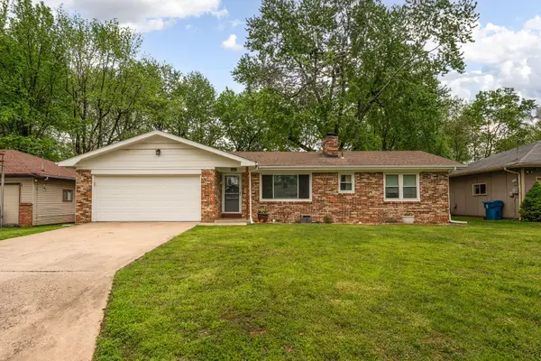 1116 S Paula Avenue, Springfield, MO 65804