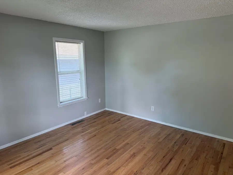 2622 N Summit Avenue, Springfield, MO 65803 - #3