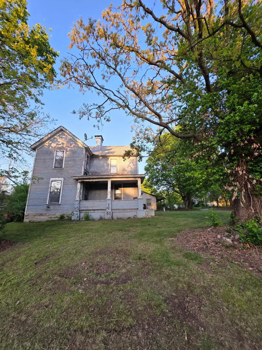 328 N Mccanse Street, Mount Vernon, MO 65712 - #3