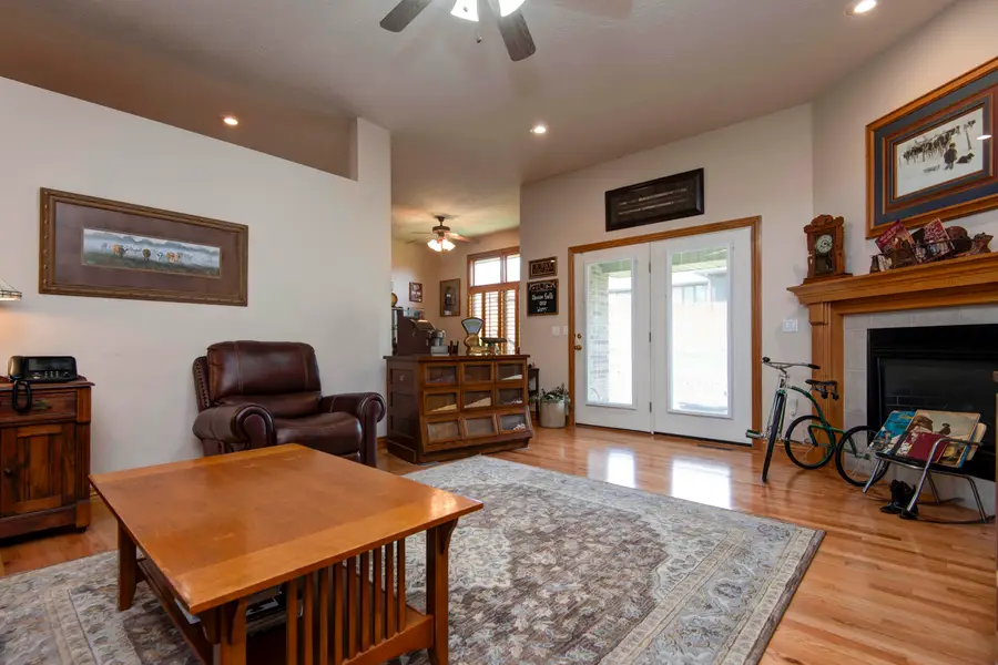 329 E Lafayette Street, Springfield, MO 65810 - #2