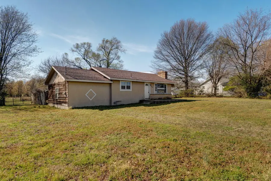 435 S Miller Avenue, Springfield, MO 65802 - #3