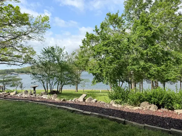 7 Port Holiday Drive #Unit B, Kimberling City, MO 65686