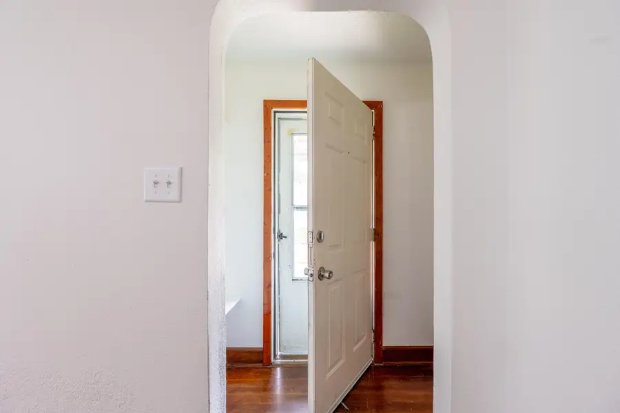 2115 N Weller Avenue, Springfield, MO 65803 - #3