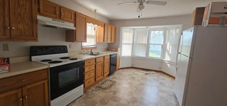 405 Luyster Street, Koshkonong, MO 65692 - #3