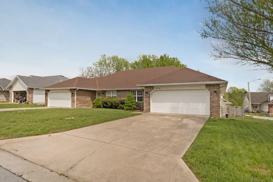 816 Foxx Drive, Nixa, MO 65714 - #3