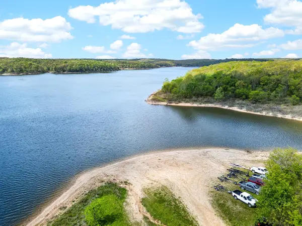 000 Crabtree Avenue, Warsaw, MO 65355