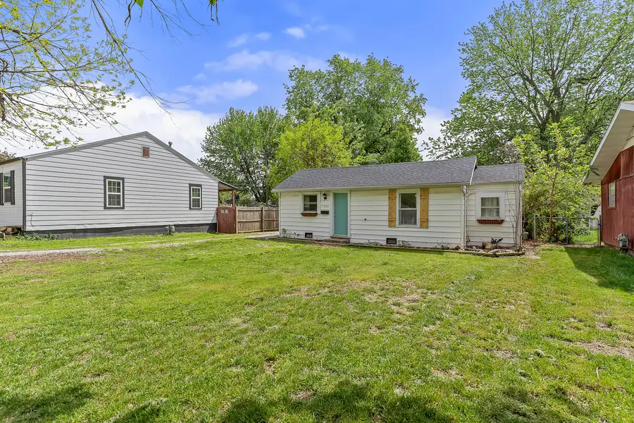 1536 E Whiteside Street, Springfield, MO 65804 - #3