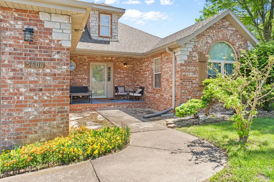 5606 S Dayton Avenue, Springfield, MO 65810 - #3