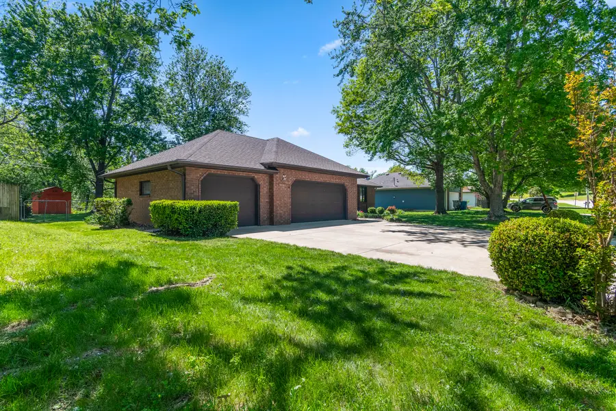 2102 W Nottingham Street, Springfield, MO 65810 - #3