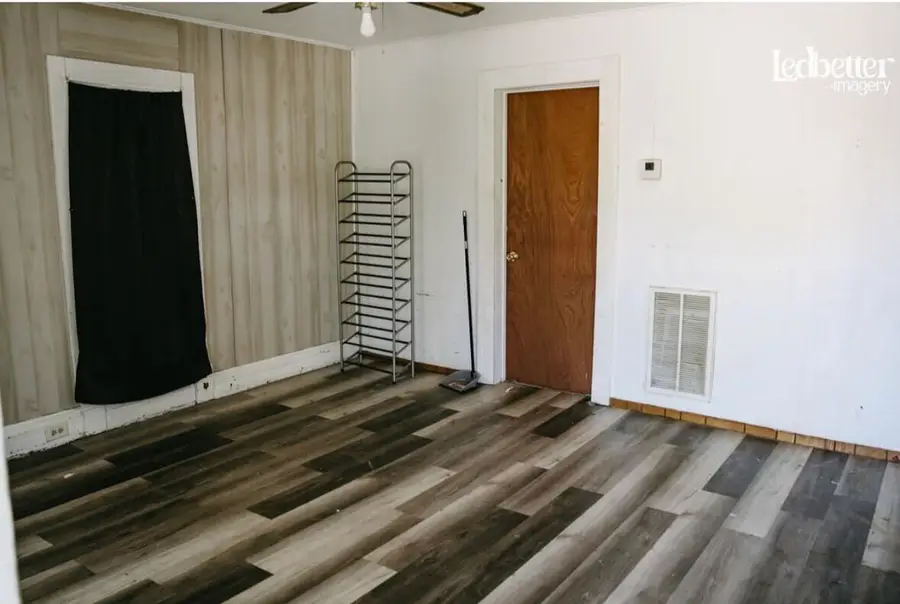 212 W Church Street, Aurora, MO 65605 - #2