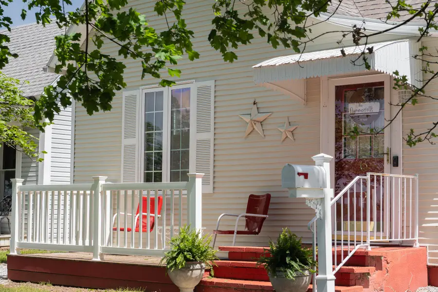 602 N Walnut Street, Pierce City, MO 65723 - #2