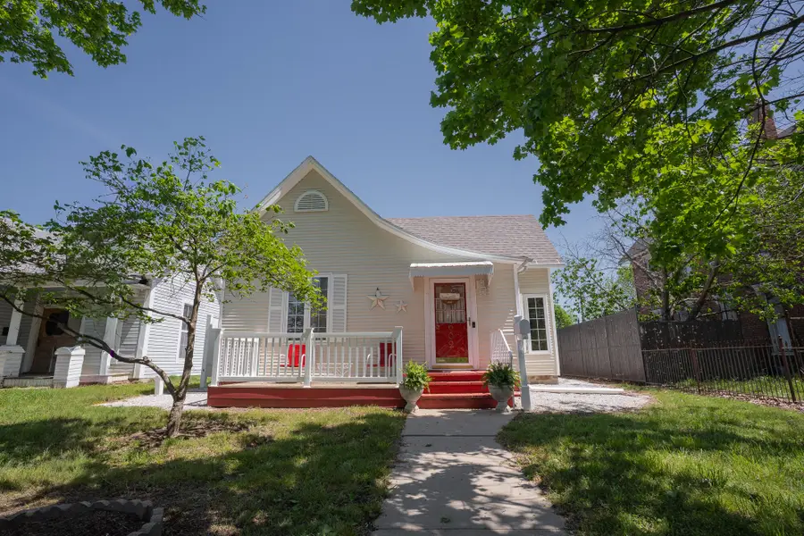 602 N Walnut Street, Pierce City, MO 65723 - #3