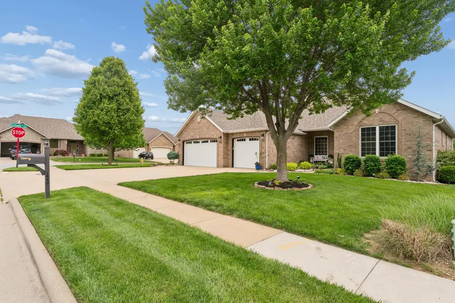 1460 Glade Avenue, Springfield, MO 65802 - #3