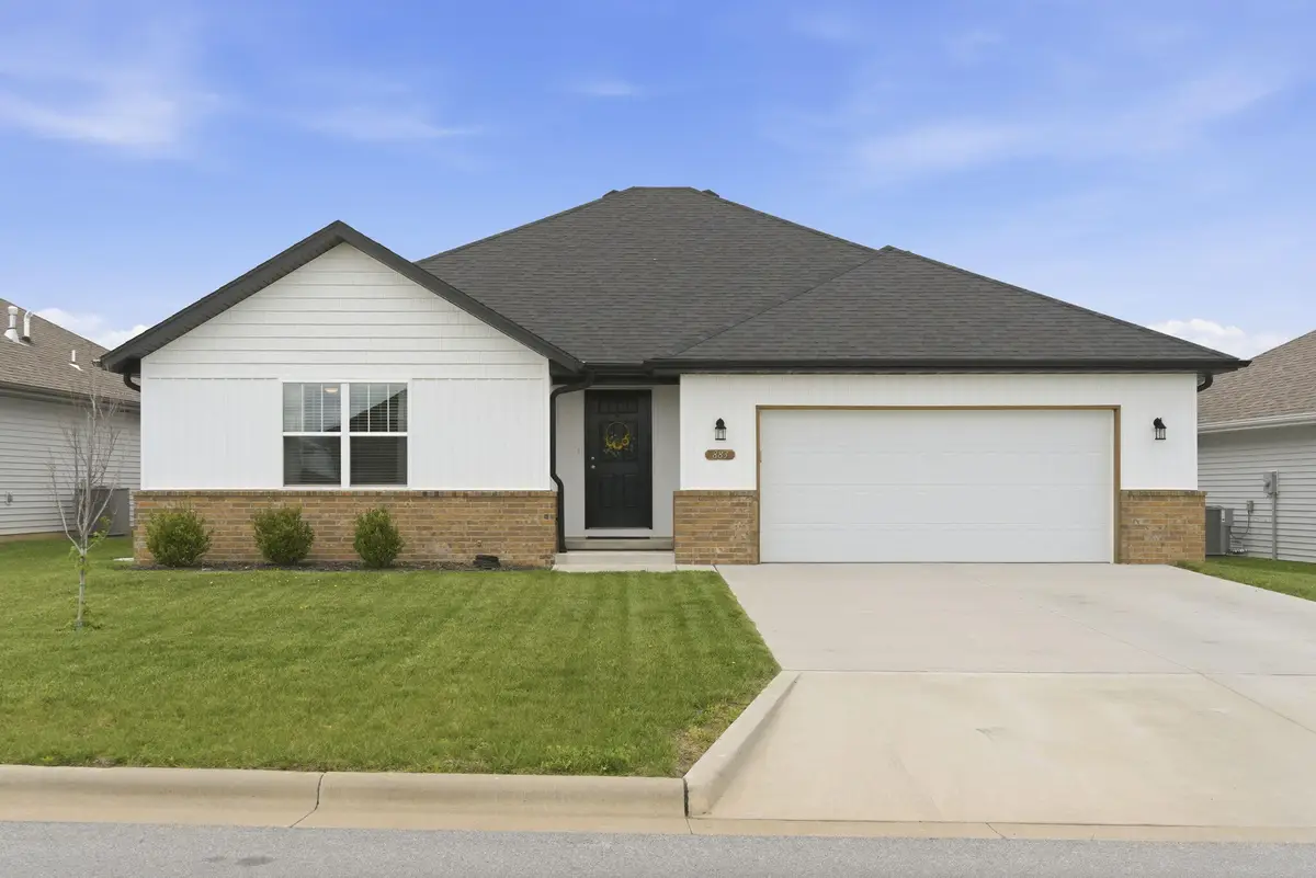 883 S Parkside Circle, Nixa, MO 65714 - #1