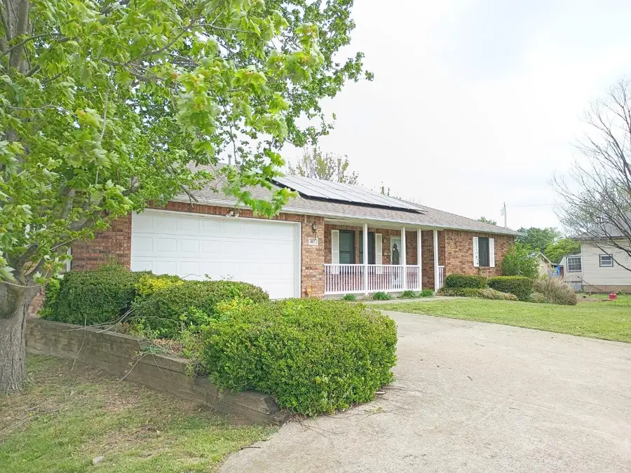 307 E Commercial Street, Pierce City, MO 65723 - #2