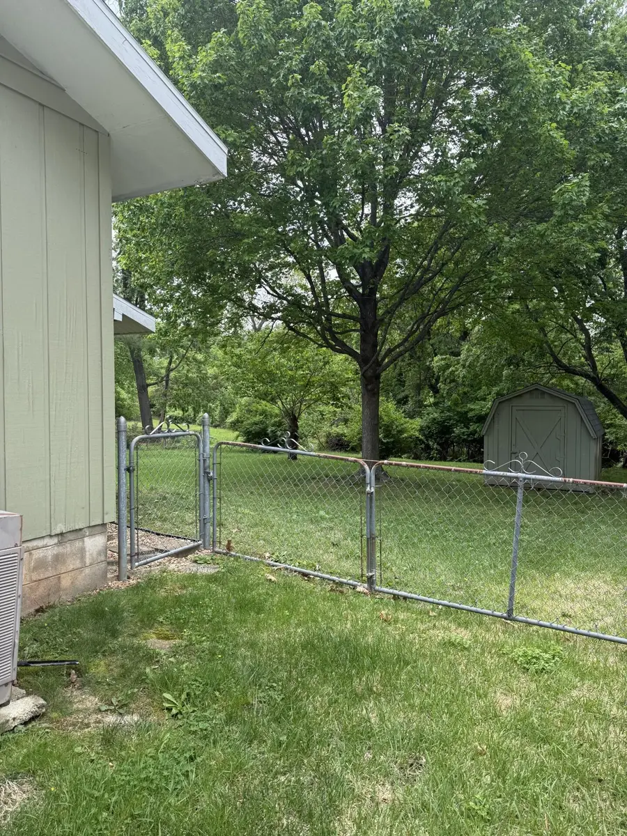 1033 S Paula Avenue, Springfield, MO 65804 - #3