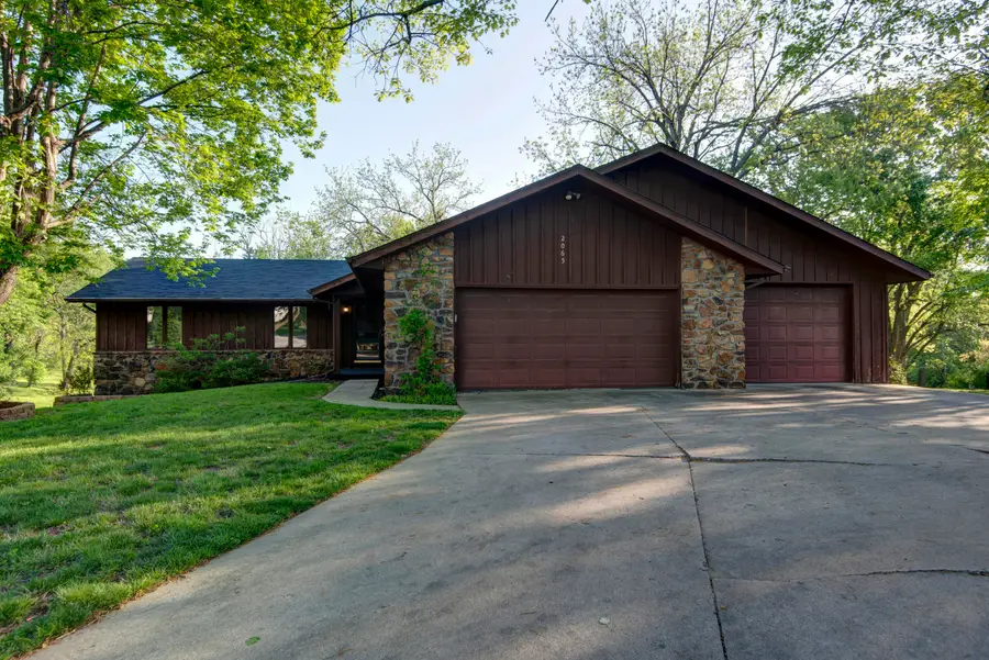 2065 E Savoy Court, Springfield, MO 65804 - #2