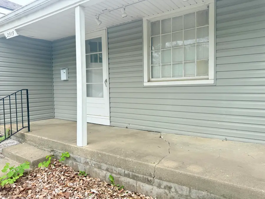 2919 W Lincoln Street, Springfield, MO 65802 - #2