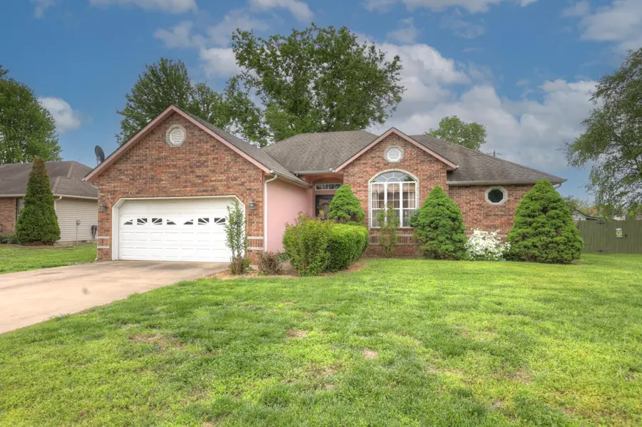 104 Briar Meadow Drive, Carl Junction, MO 64834 - #2